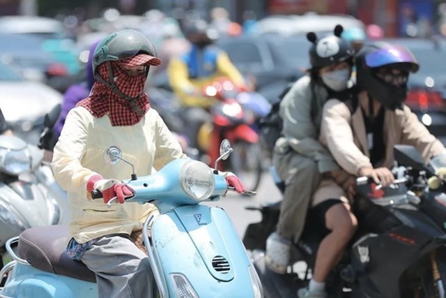 Miền Bắc oi nóng, mưa dông vào chiều và đêm